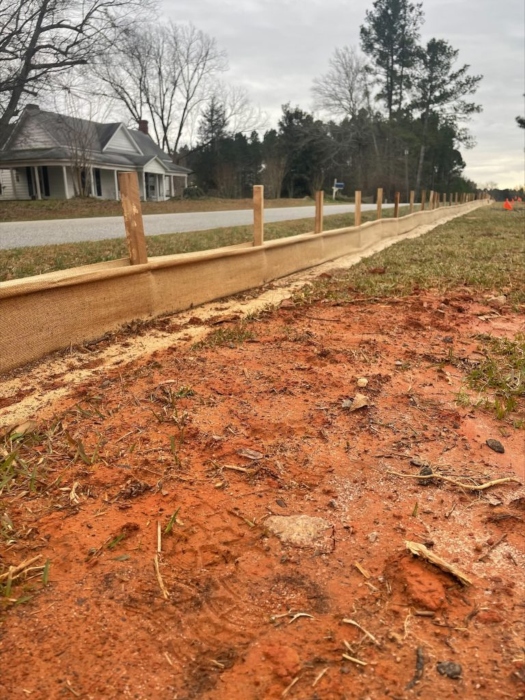 Western Green's WattleFence combines the best features of wattles (aka, logs and sediment retention fiber rolls [SRFRs]) and silt fences.